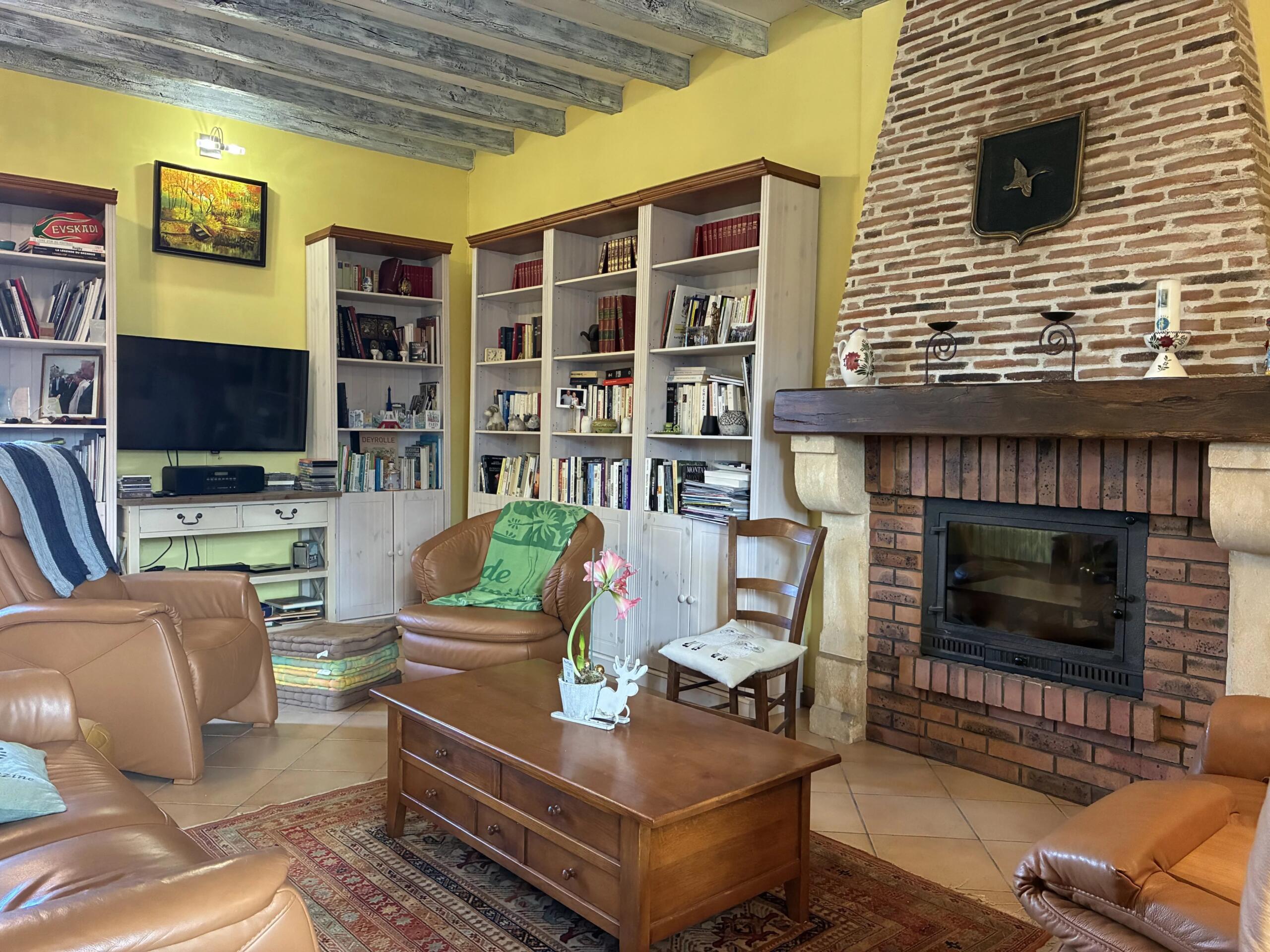 Investment Opportunity: Renovated House and Rented Working Farm over More Than 130 hectares, Poitou-Charentes – France – BVI83568