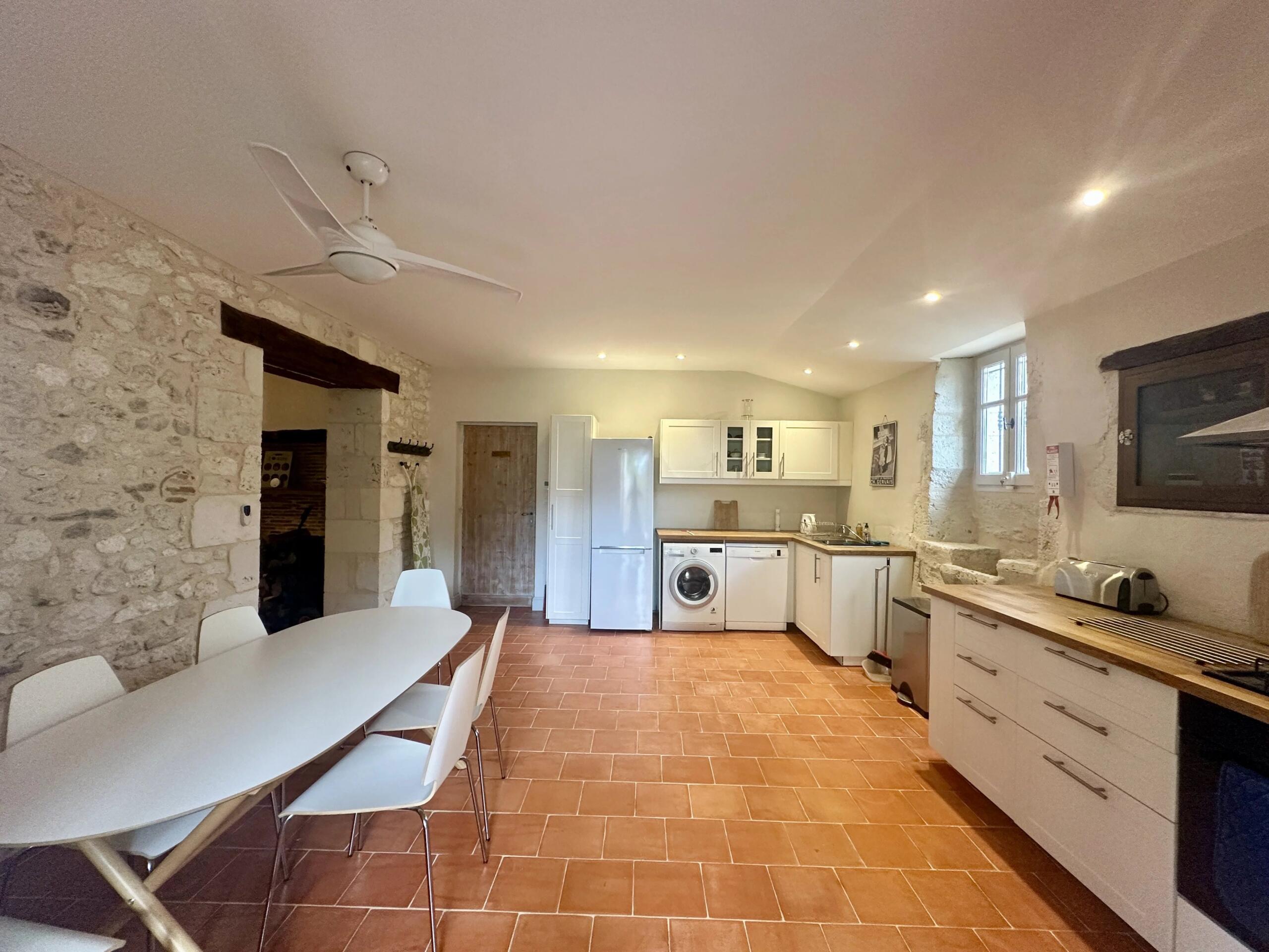 Superb stone house with annexe in a peaceful hamlet with lovely views, Aquitaine – France – BVI78565