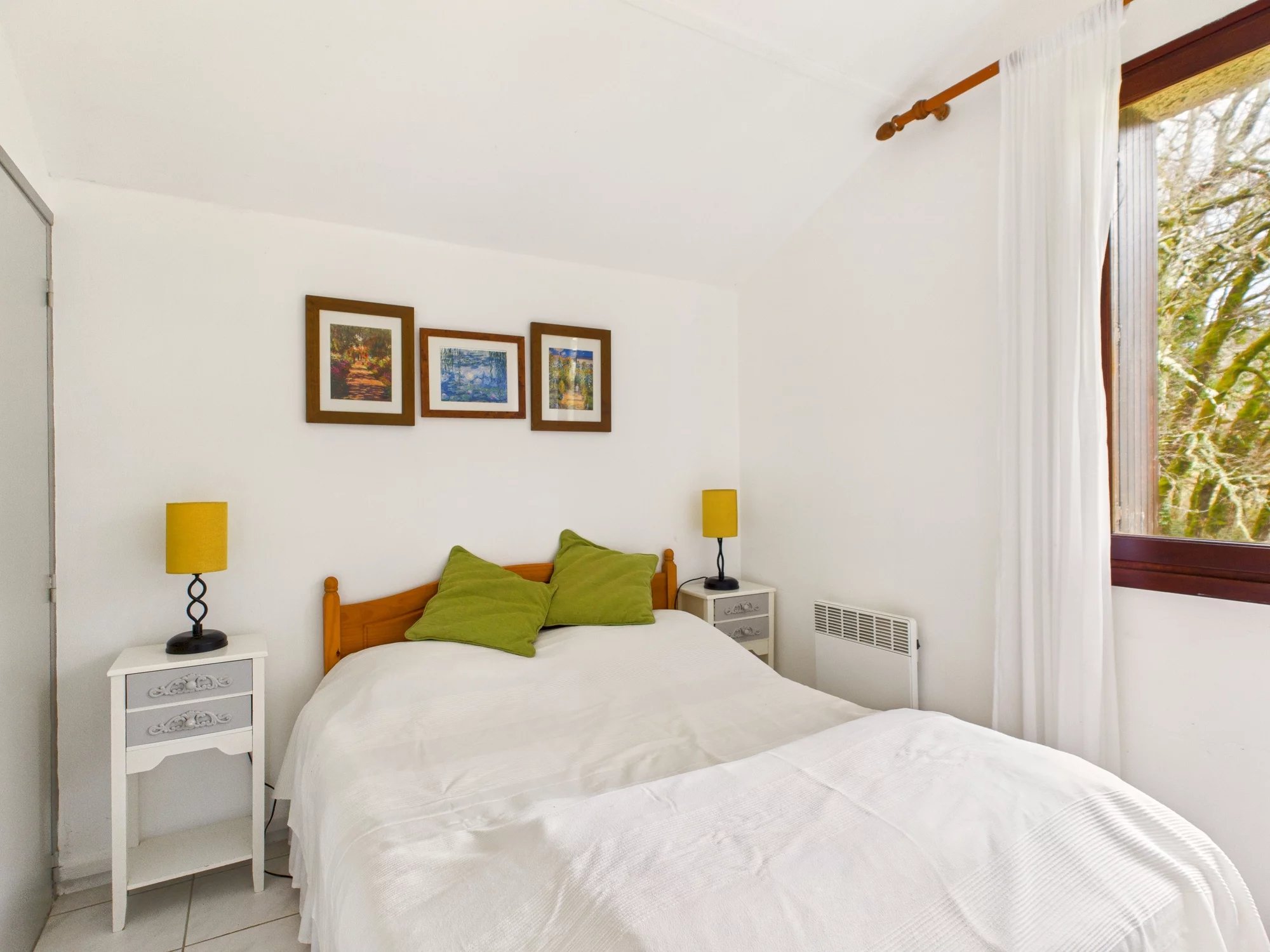 Secteur: Saint-Cirq-Lapopie: 4 bedroomed property with swimming pool, jacuzzi, 2 hectares of land in a quiet spot, Midi-Pyrénées – France – BVI76837