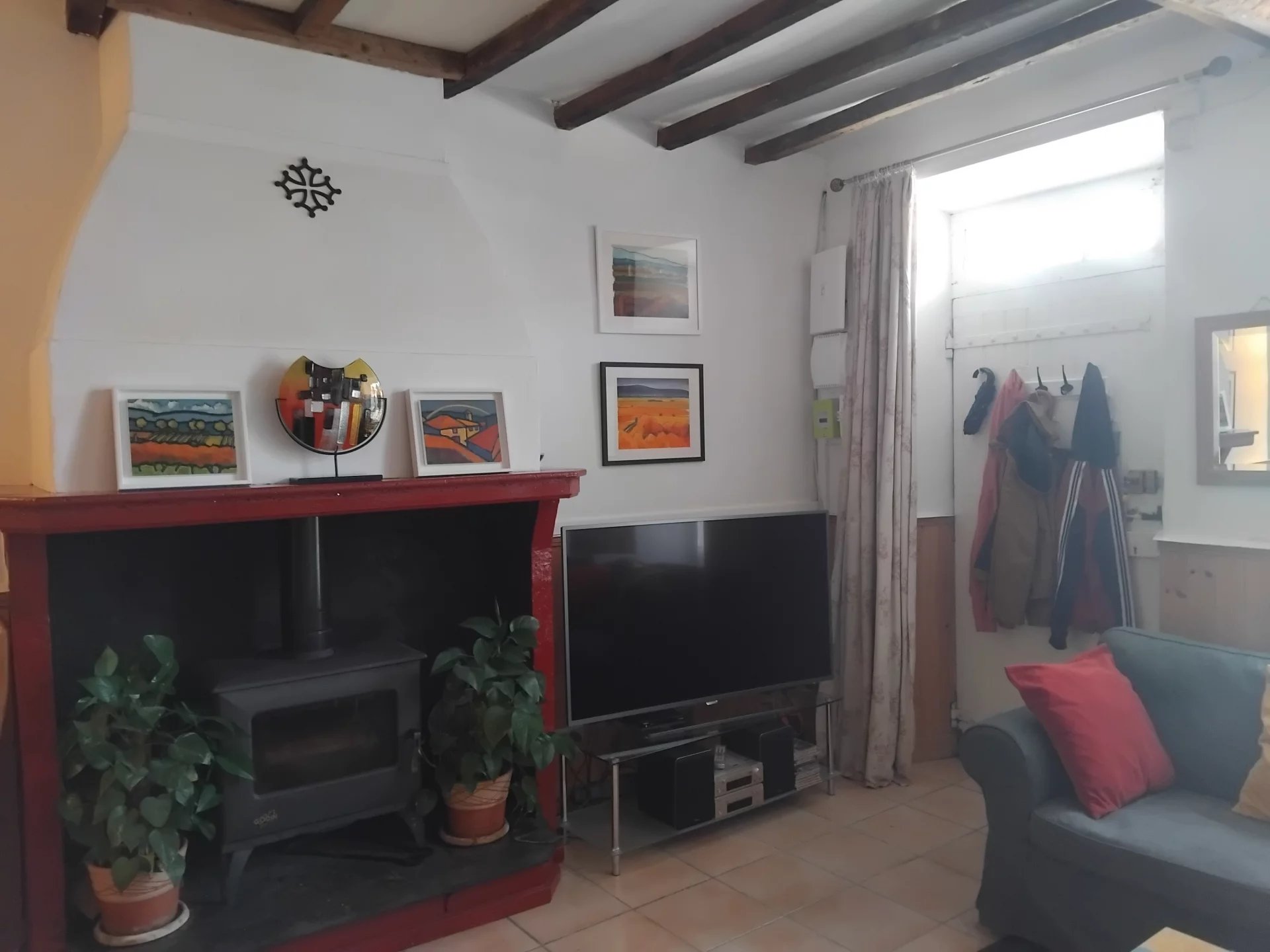 OLONZAC: 3 bedroom, 2 bathroom Townhouse, with courtyard, in the centre of town, Languedoc-Roussillon – France – BVI66005
