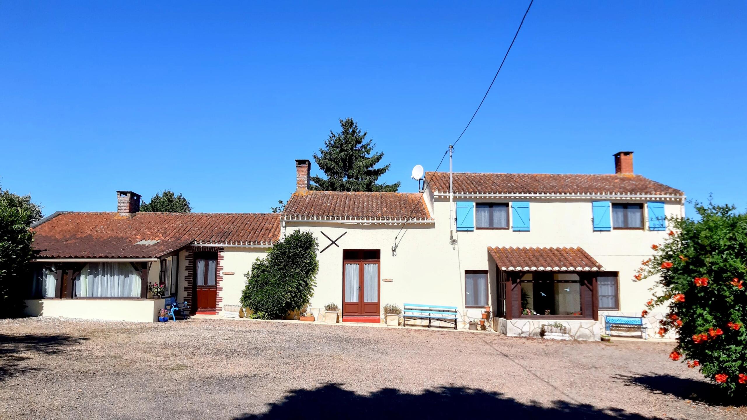 An Exceptional Country Estate in the Heart of Vendée, Pays de la Loire – France – BVI84416