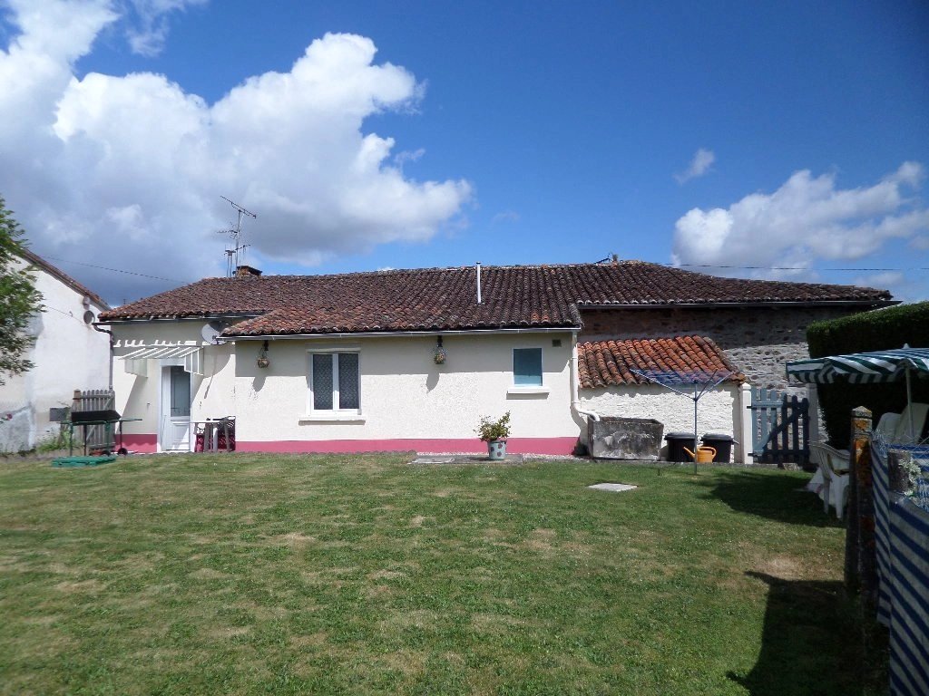 Ideal bolthole for lock up and leave, Limousin – France – BVI81177