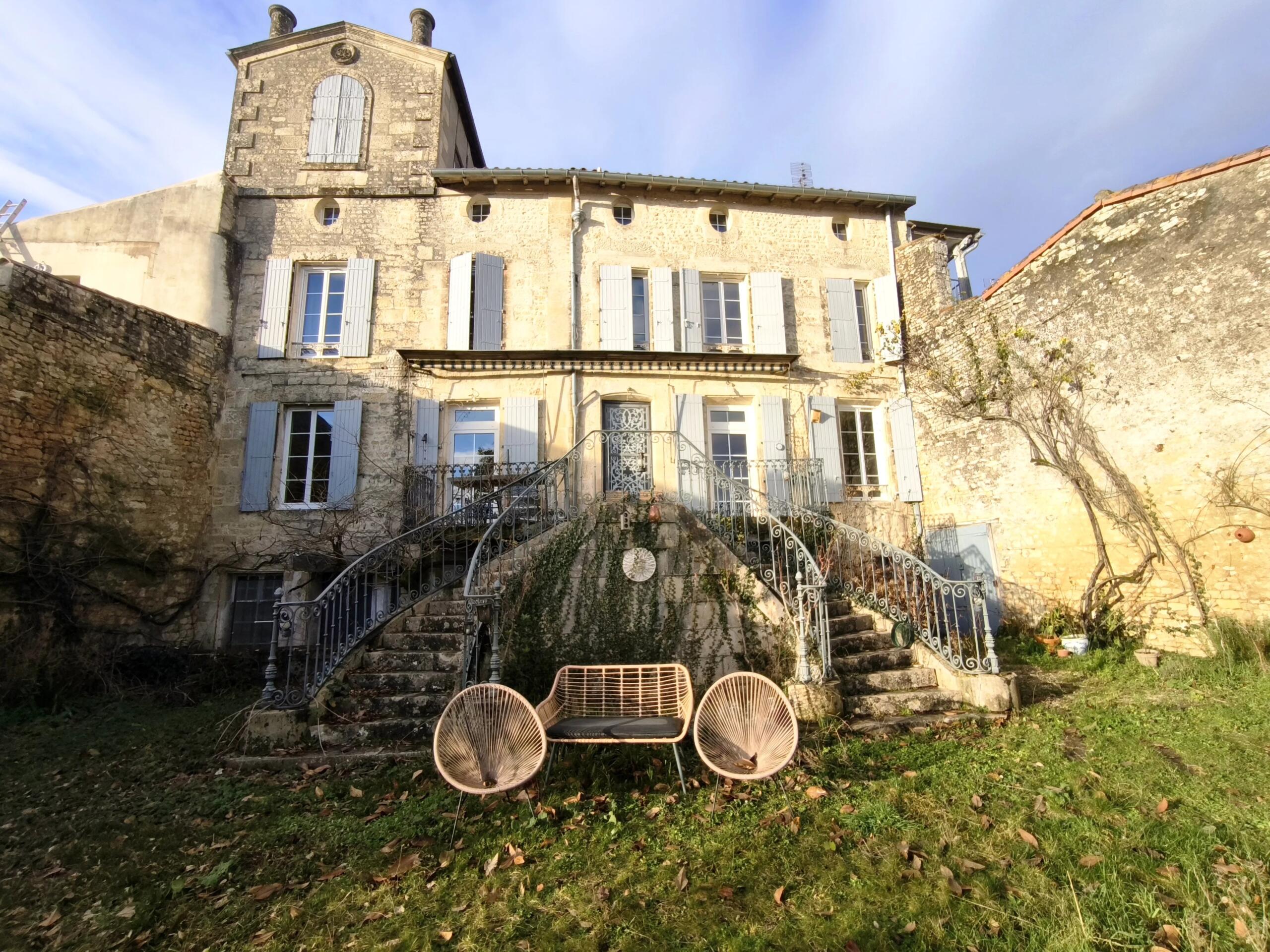 Saint-Maixent-l’École — A Rare Historic Residence in the Heart of the Town, Poitou-Charentes – France – BVI84393