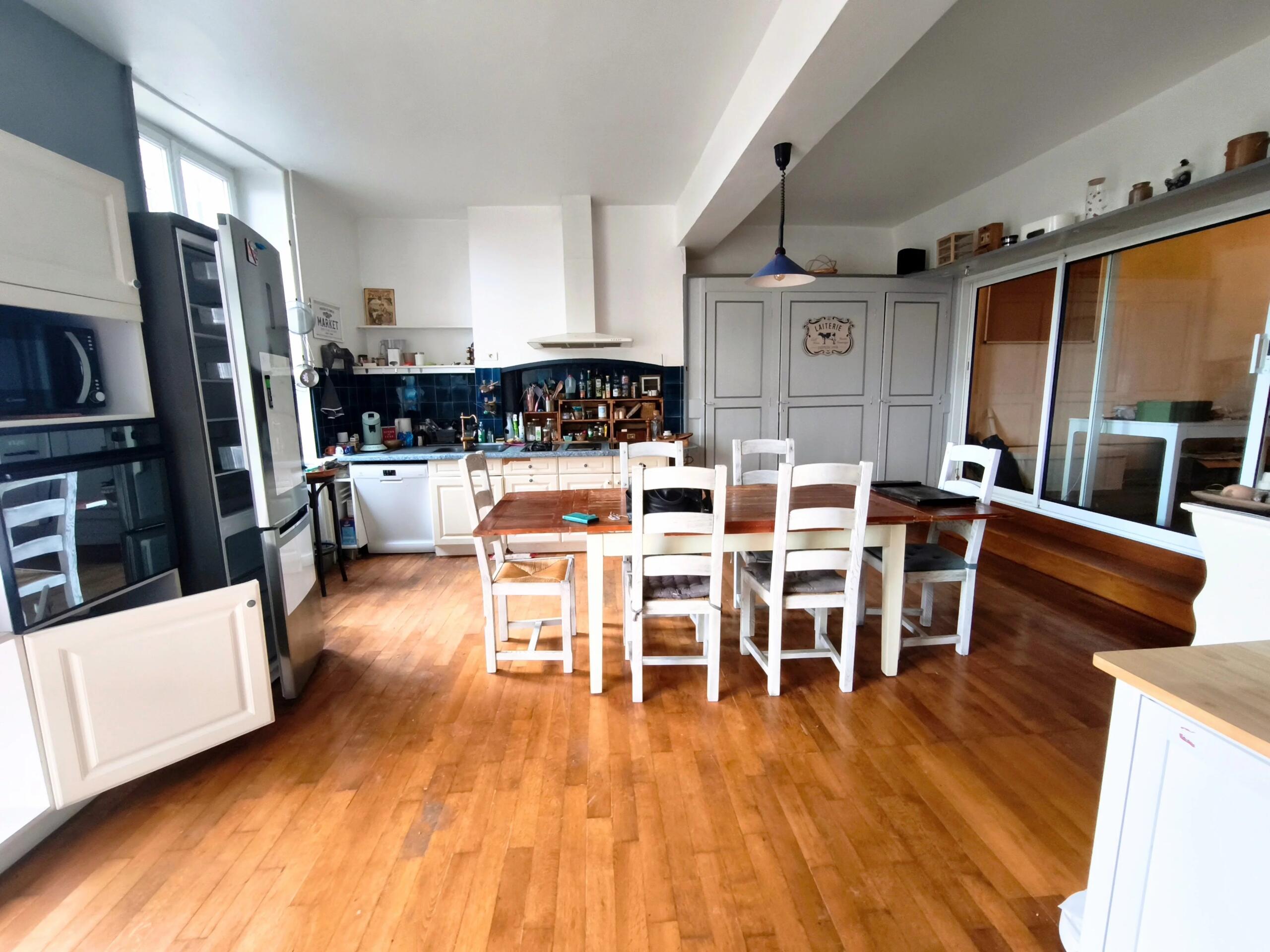 Saint-Maixent-l’École — A Rare Historic Residence in the Heart of the Town, Poitou-Charentes – France – BVI84393