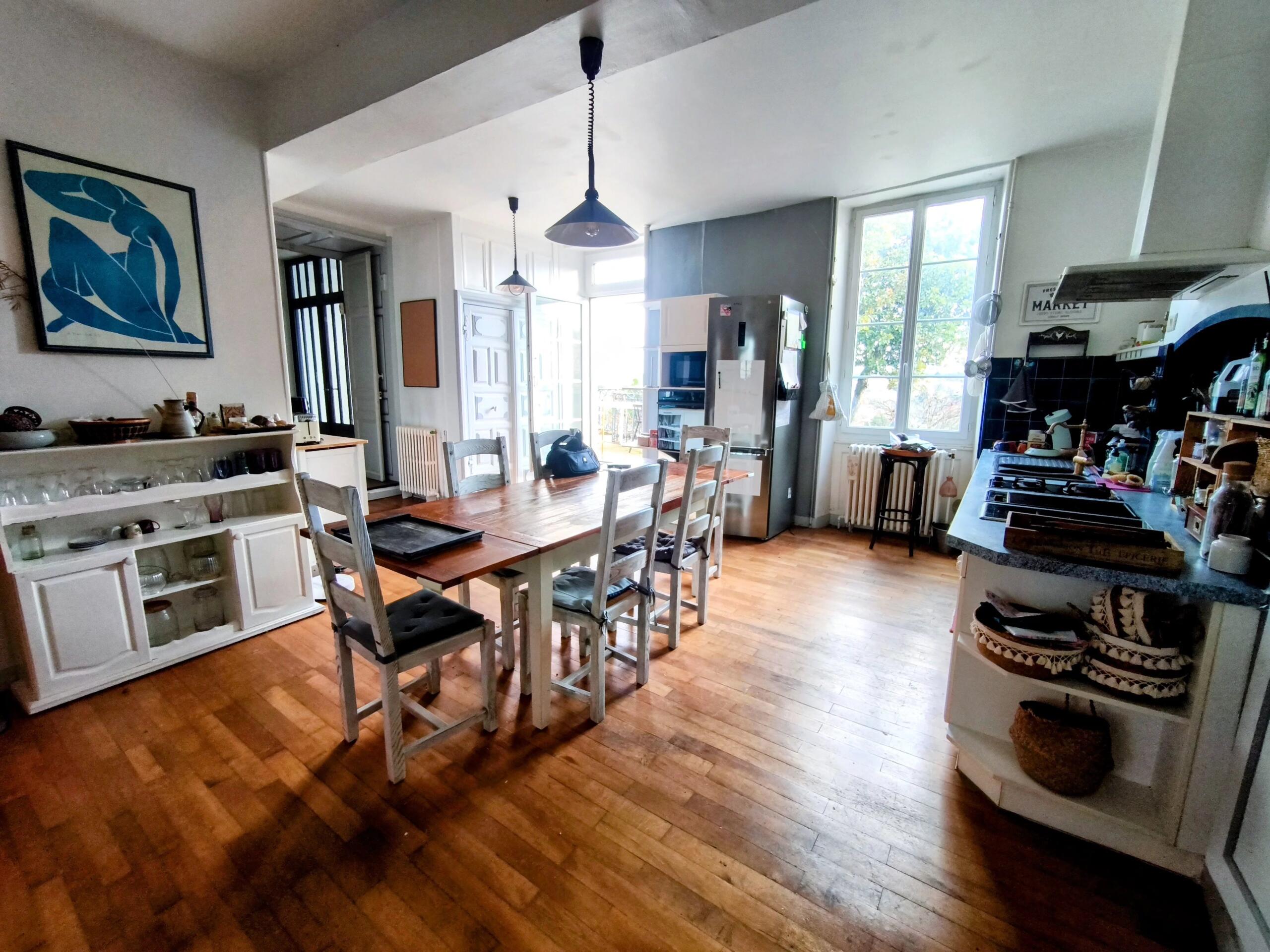 Saint-Maixent-l’École — A Rare Historic Residence in the Heart of the Town, Poitou-Charentes – France – BVI84393