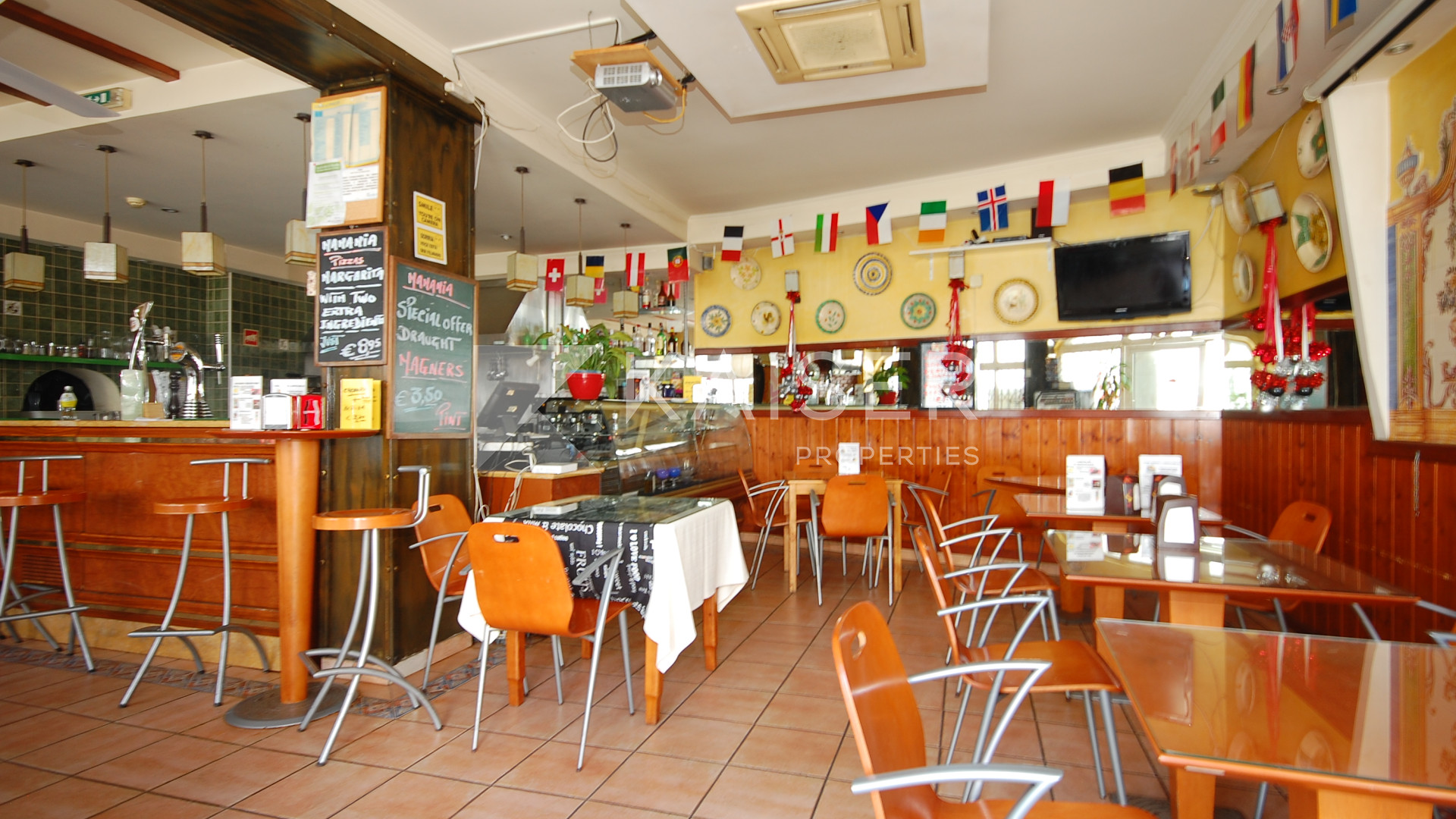 Commercial house in Albufeira, Portugal – KP.621