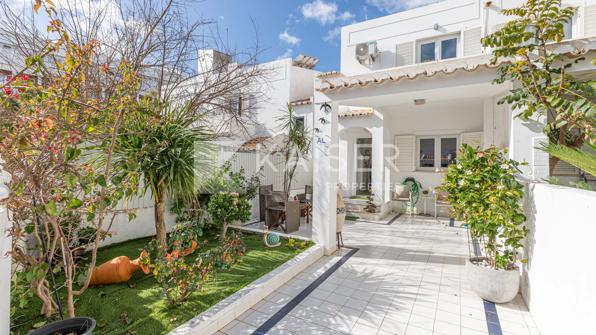 2 bedroom Townhouse house in Albufeira, Portugal – KP1325