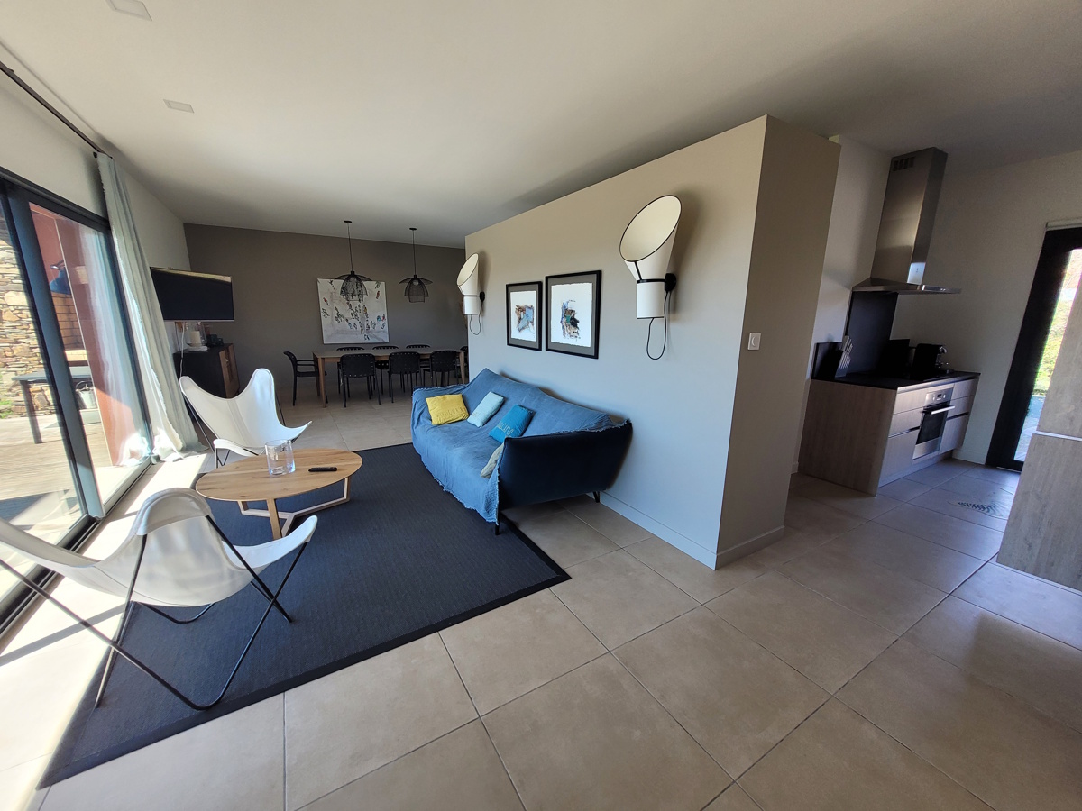 2 bedroom Commercial in Beziers, Herault, France – lb3450000e