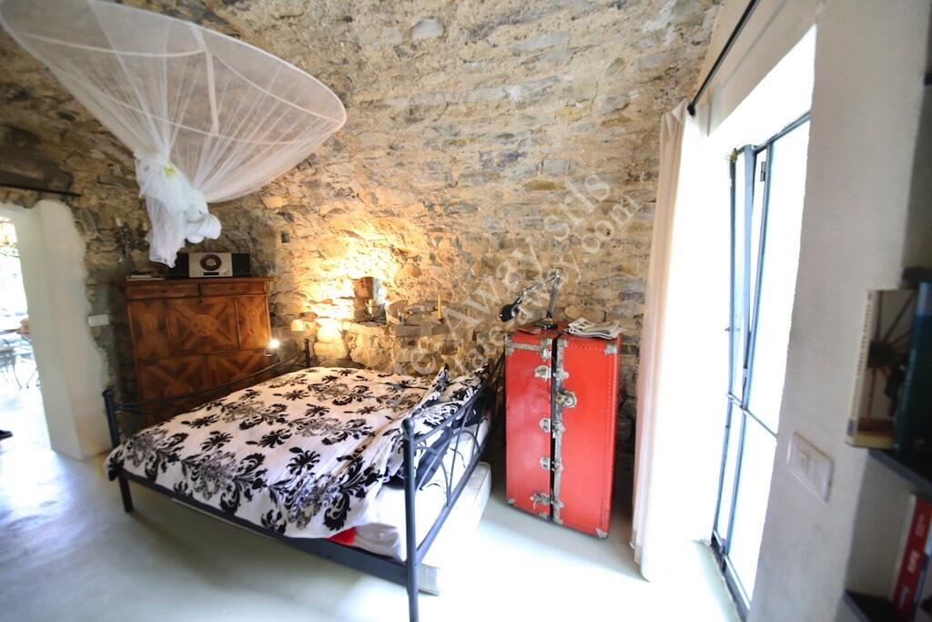 AD1274 Country house recently restored for sale in Vallebona.