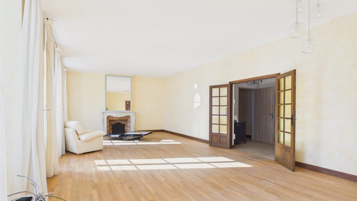 5 bedroom t6 et plus in Saint Cere, Lot, France