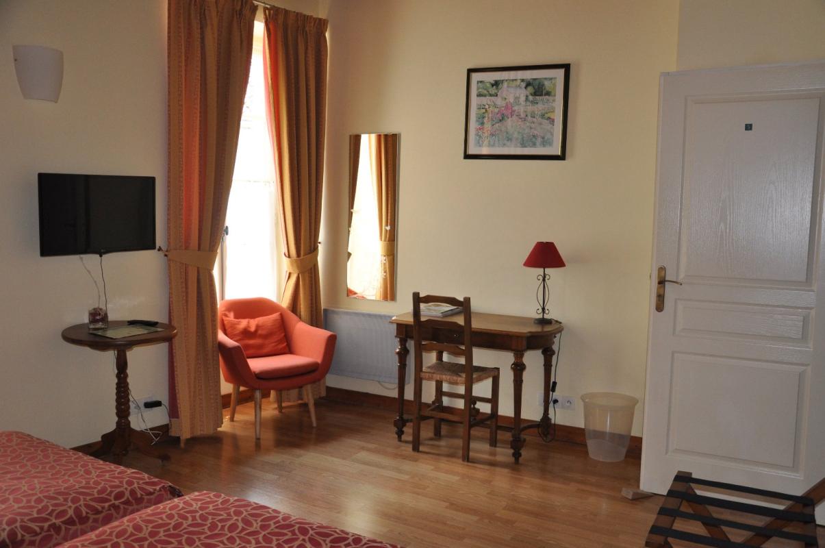 12 bedroom maison in Aulnay, Charente-Maritime, France