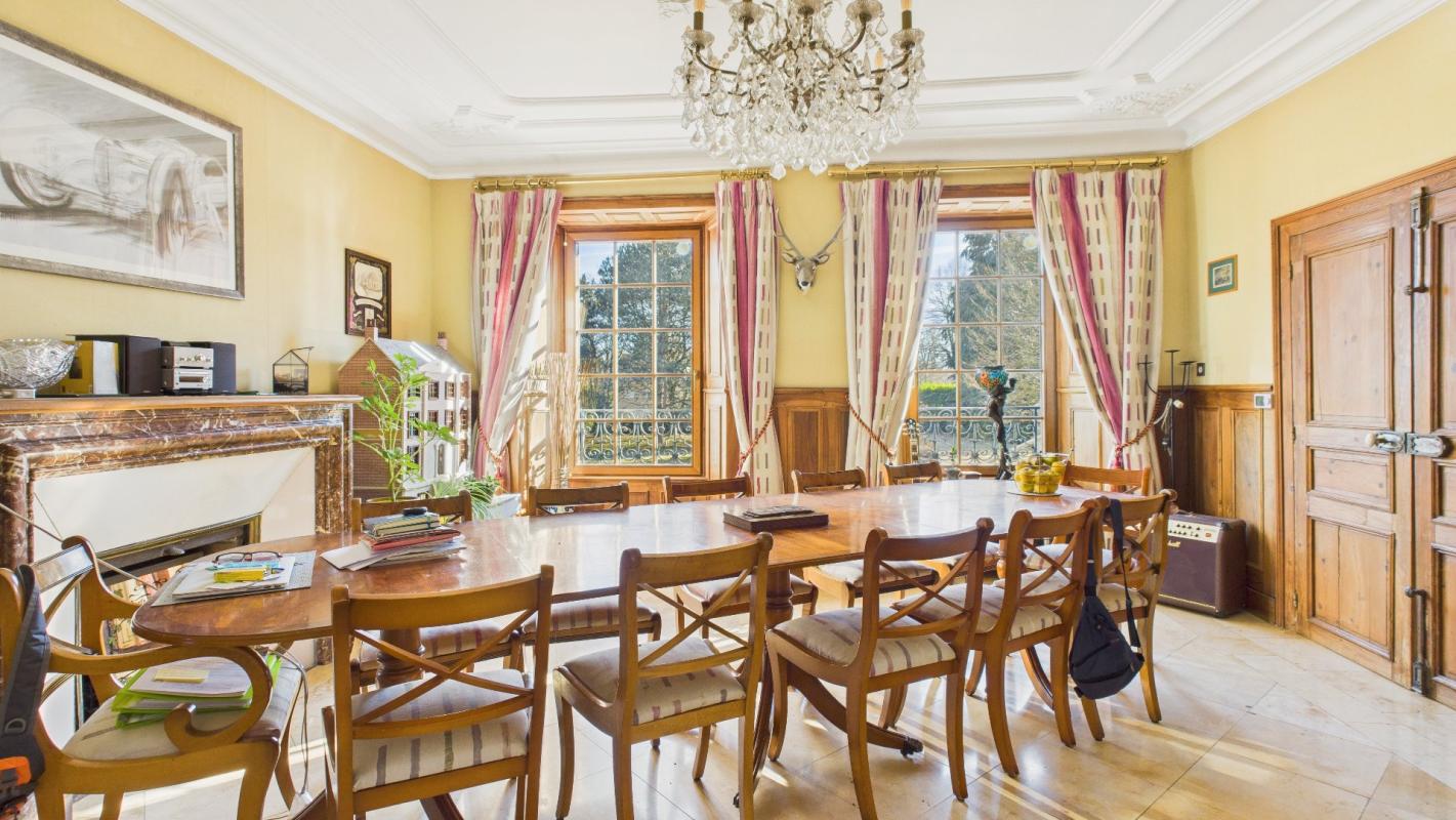 9 bedroom manoir in Mur De Barrez, Aveyron, France