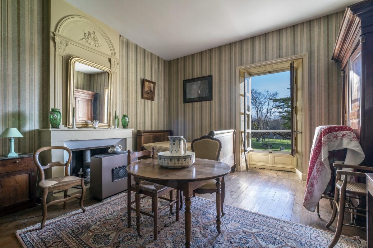 10 bedroom maison in Beauvoir Sur Niort, Deux-Sèvres, France