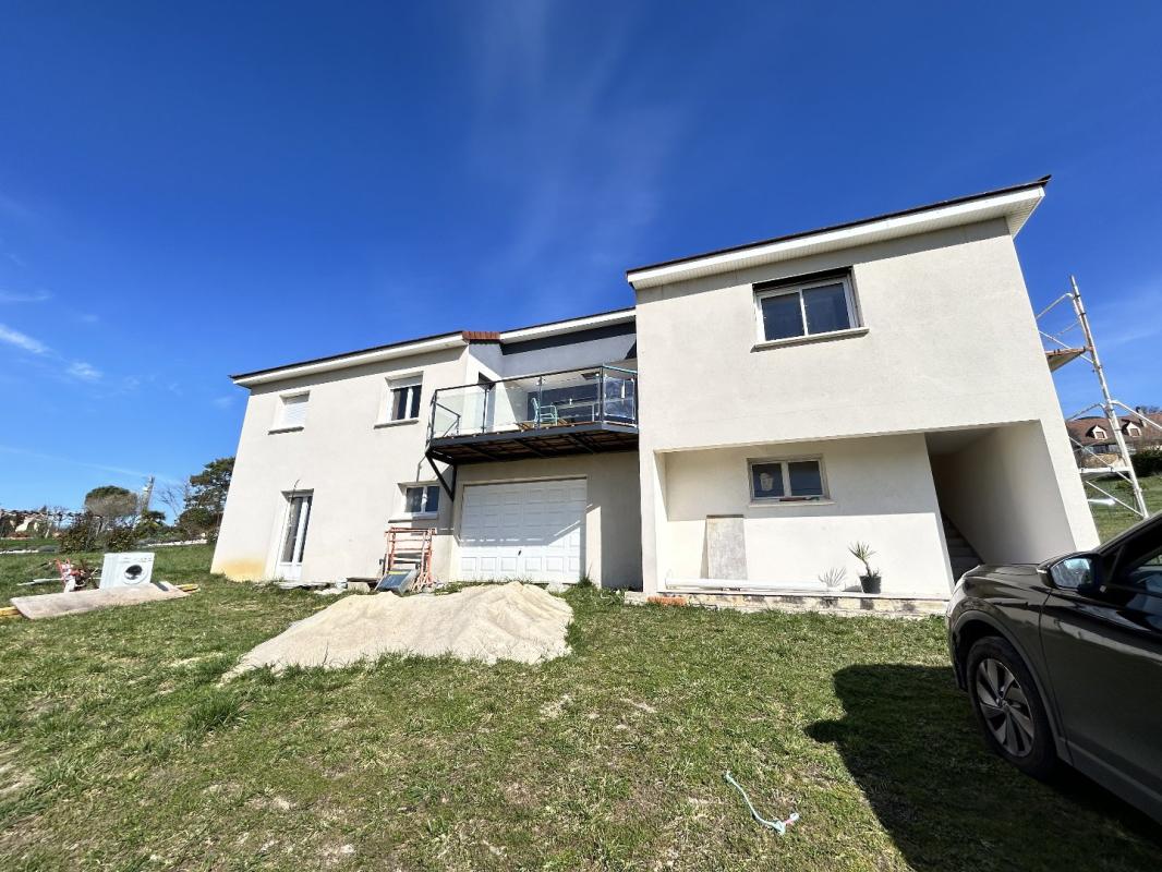 5 bedroom maison recente in Belmont Bretenoux, Lot, France