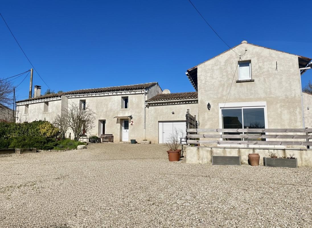 4 bedroom maison in Saint Mande Sur Bredoire, Charente-Maritime, France