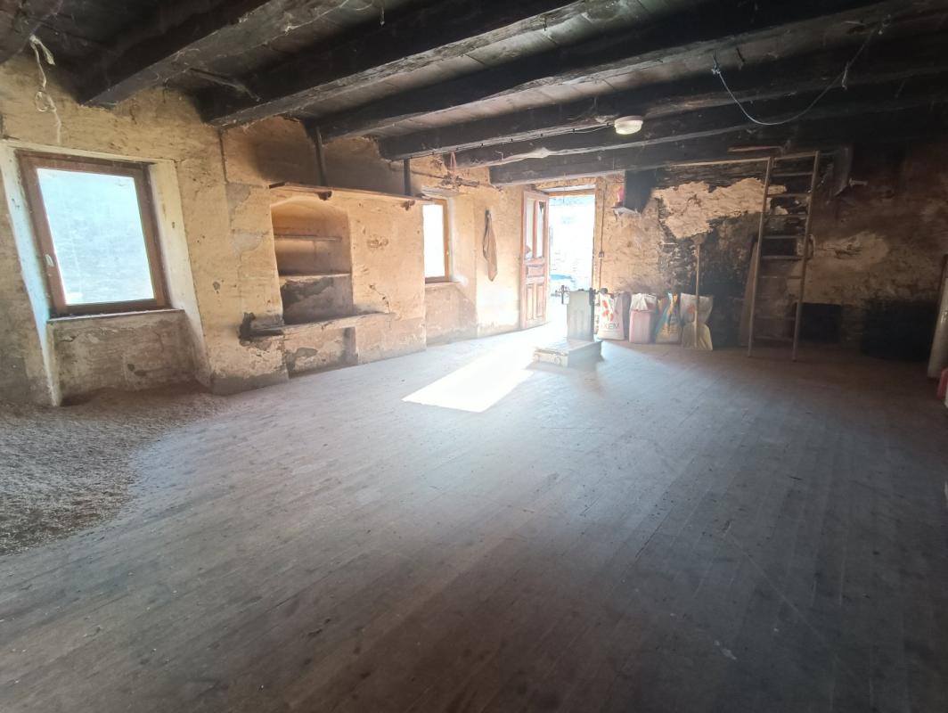 2 bedroom maison a renover in Sainte Juliette Sur Viaur, Aveyron, France