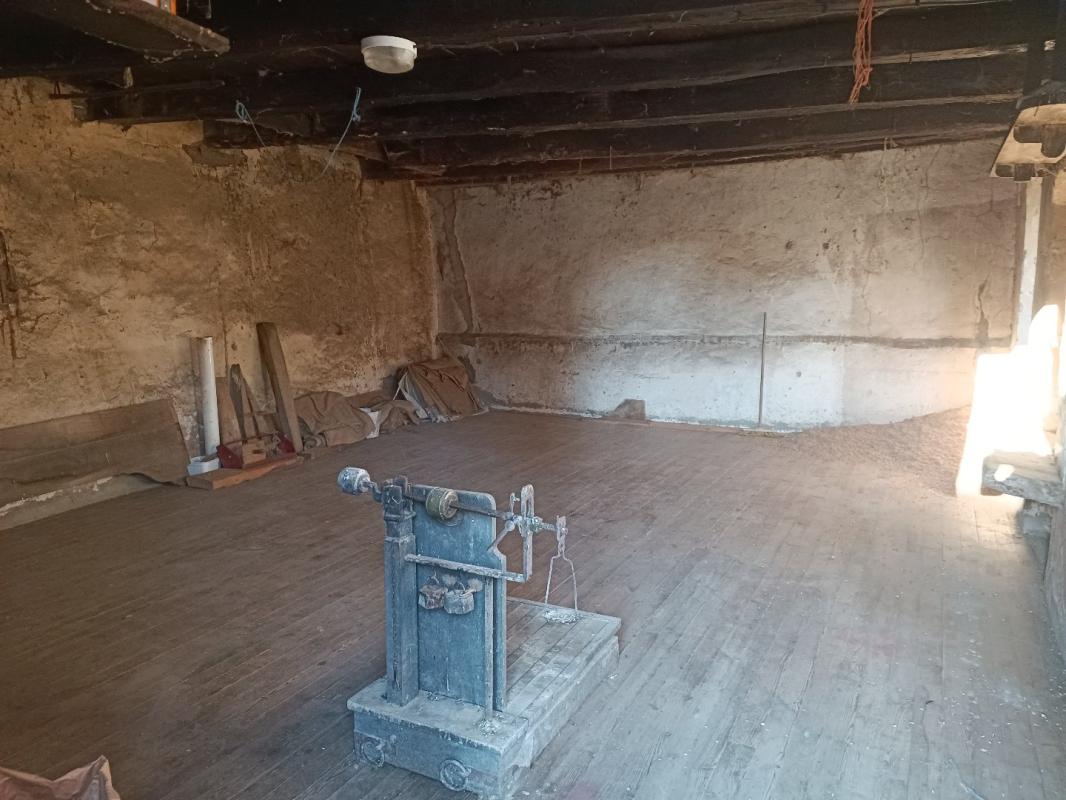 2 bedroom maison a renover in Sainte Juliette Sur Viaur, Aveyron, France