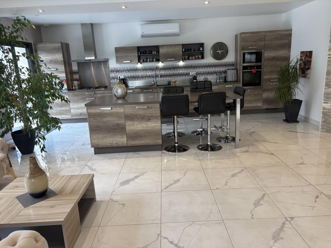 4 bedroom demeure in Ussac, Corrèze, France