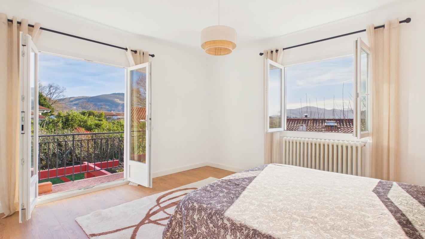 5 bedroom maison in Saint Pee Sur Nivelle, Pyrénées-Atlantiques, France