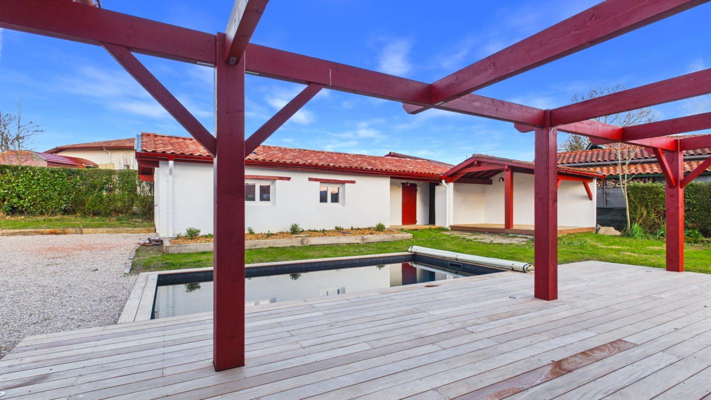 5 bedroom maison in Saint Pee Sur Nivelle, Pyrénées-Atlantiques, France