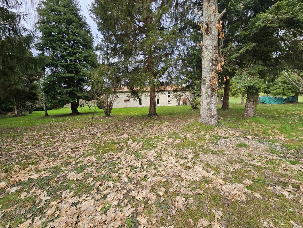 5 bedroom maison in Chalagnac, Dordogne, France