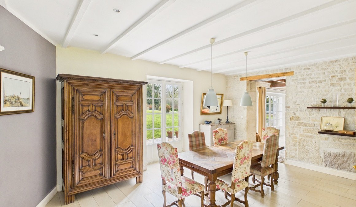 5 bedroom maison in Perigne, Deux-Sèvres, France