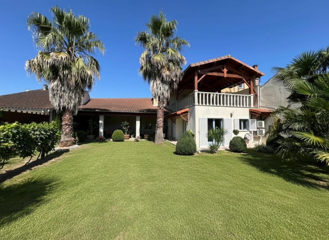 3 bedroom maison de ville in Eauze, Gers, France