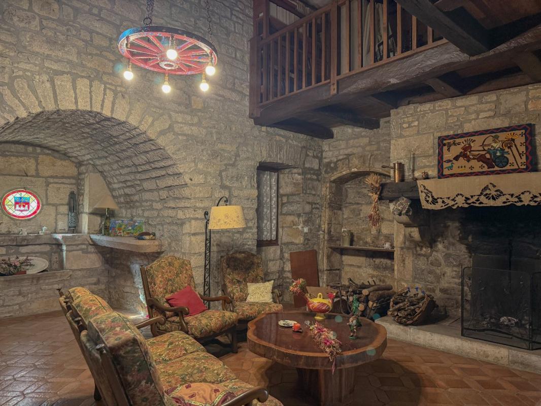 5 bedroom maison en pierres in Saint Antonin Noble Val, Tarn-et-Garonne, France