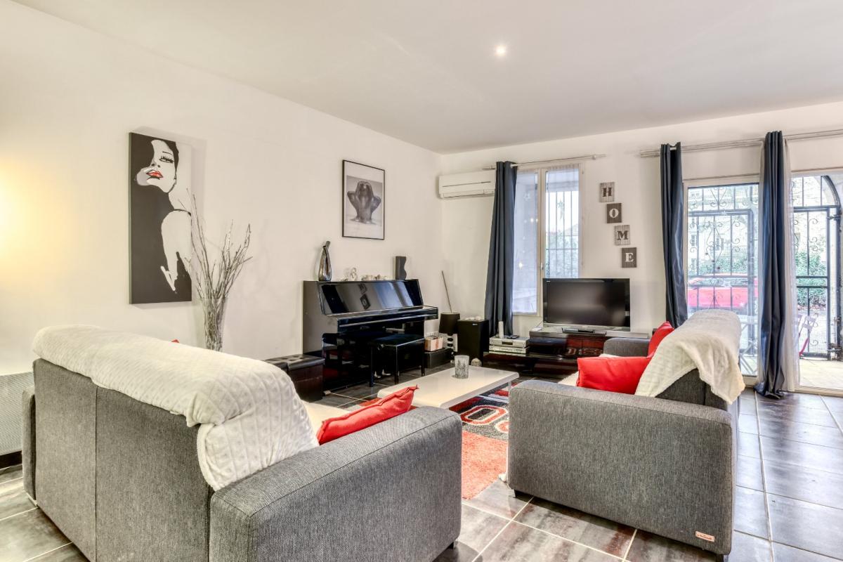 2 bedroom appartement renove in Narbonne, Aude, France