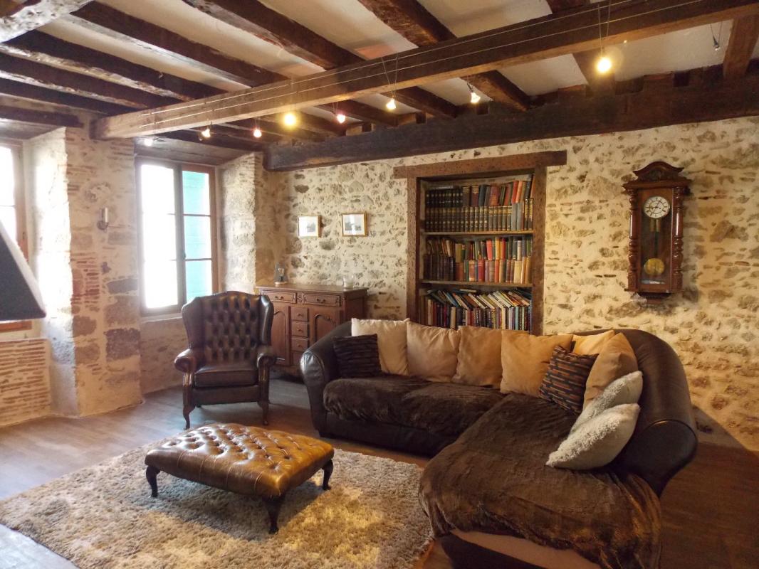 4 bedroom maison en pierres in Rochechouart, Haute-Vienne, France