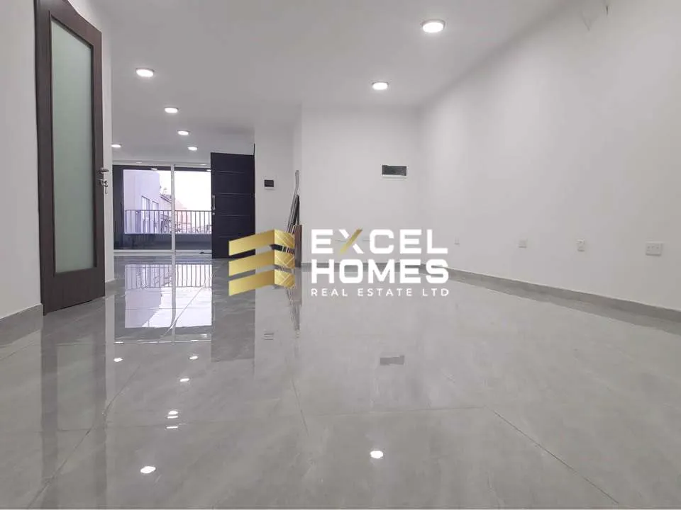 Commercial in Mosta, Malta – 66599