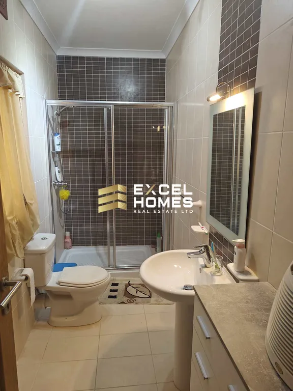 3 bedroom Apartment in Ghajnsielem, Malta – 66585