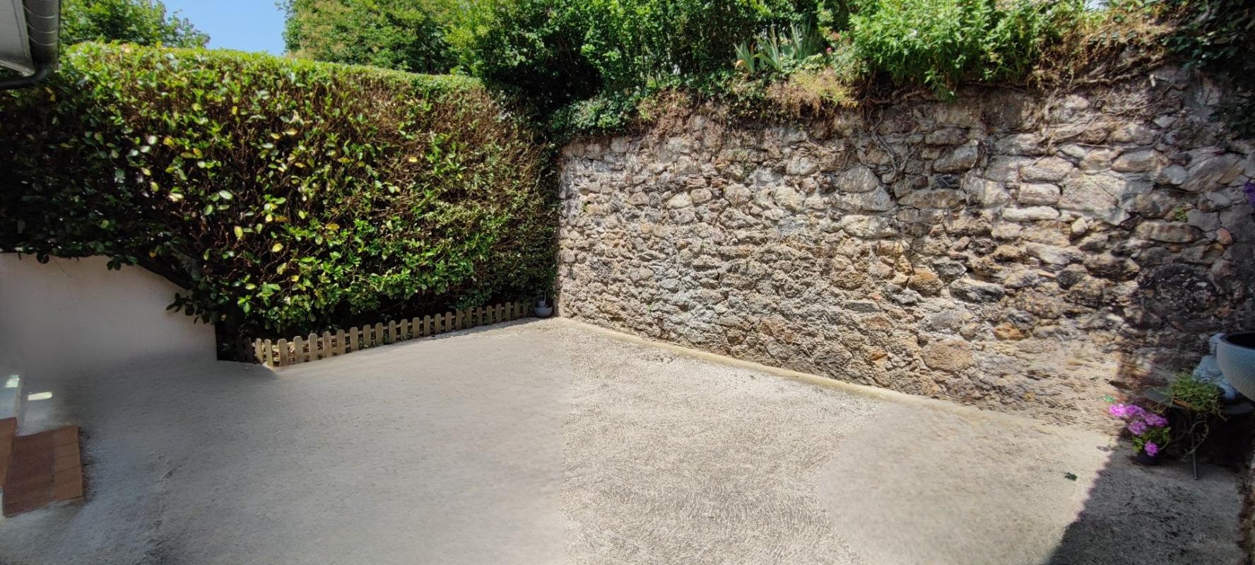 3 bedroom maison in Cransac, Aveyron, France