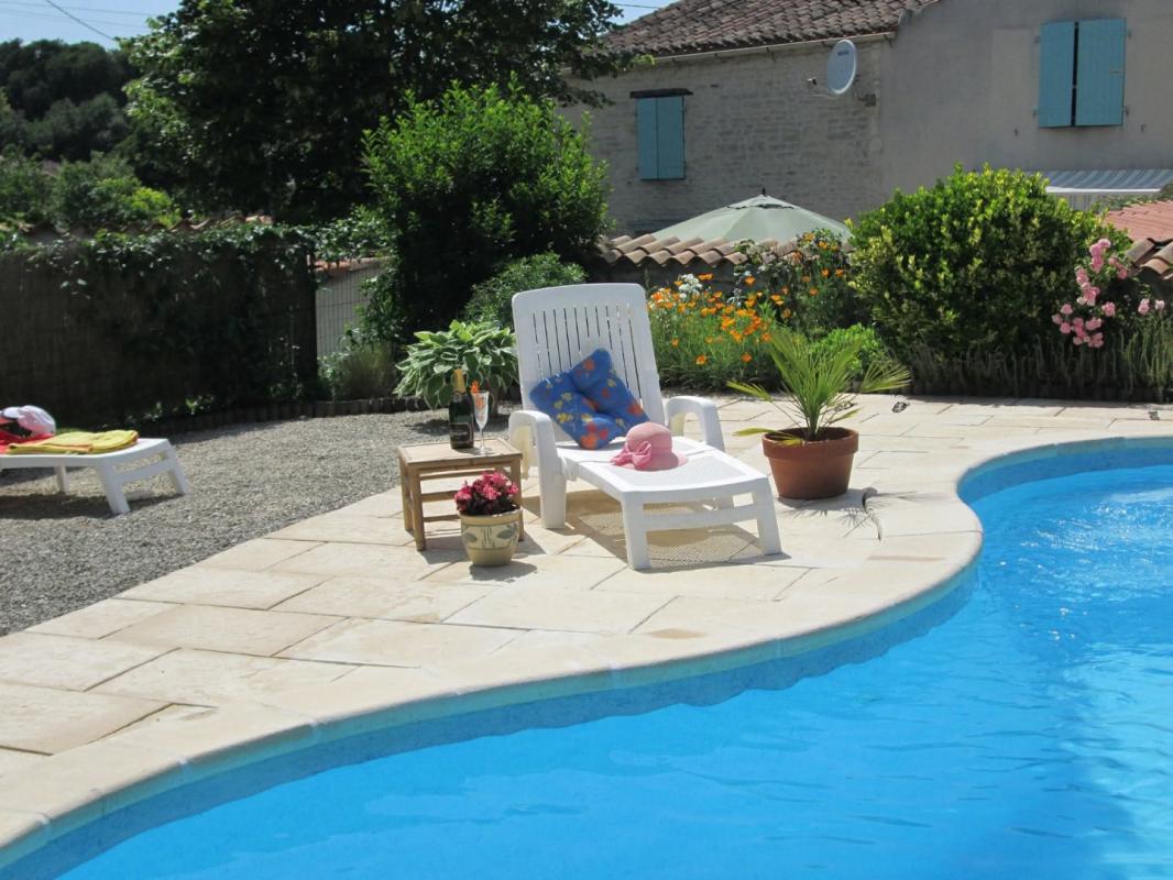 2 bedroom maison in Bresdon, Charente-Maritime, France