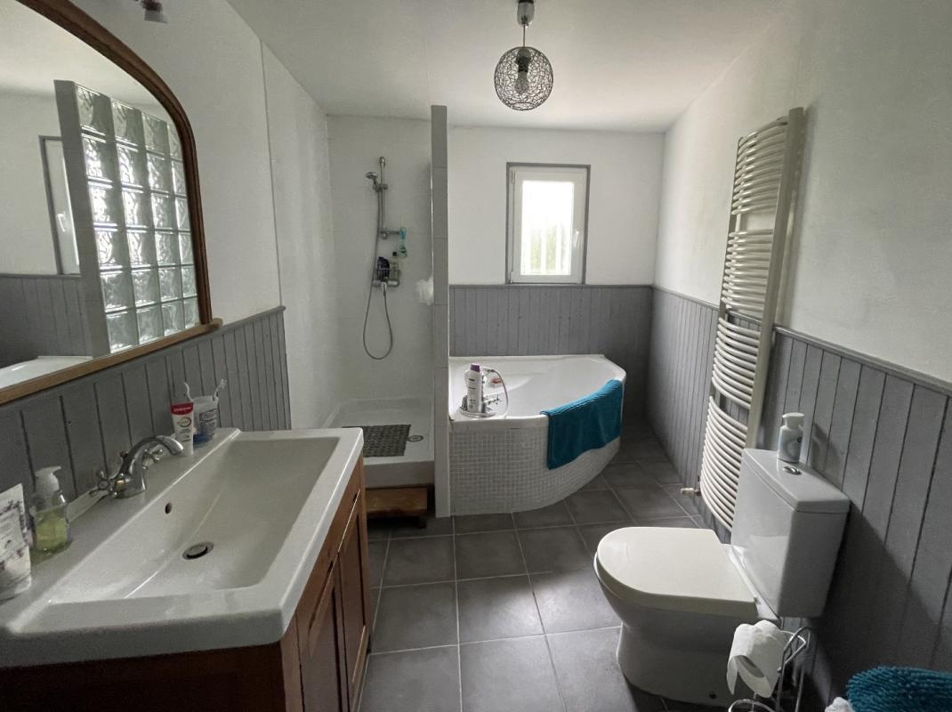 4 bedroom chateau in Vervant, Charente-Maritime, France