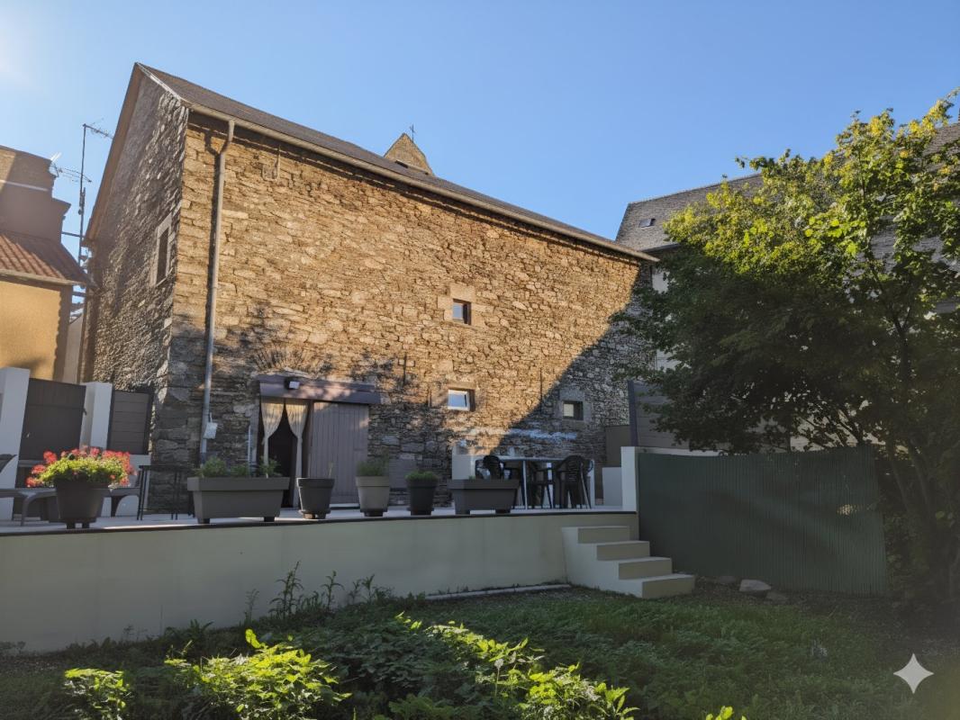 2 bedroom maison in Alrance, Aveyron, France