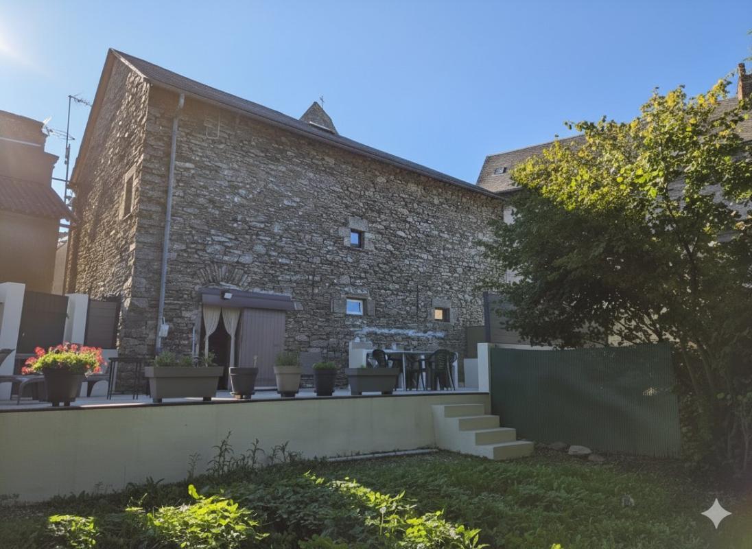 2 bedroom maison in Alrance, Aveyron, France