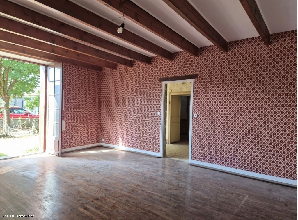 4 bedroom House in Villefagnan, France – r7433