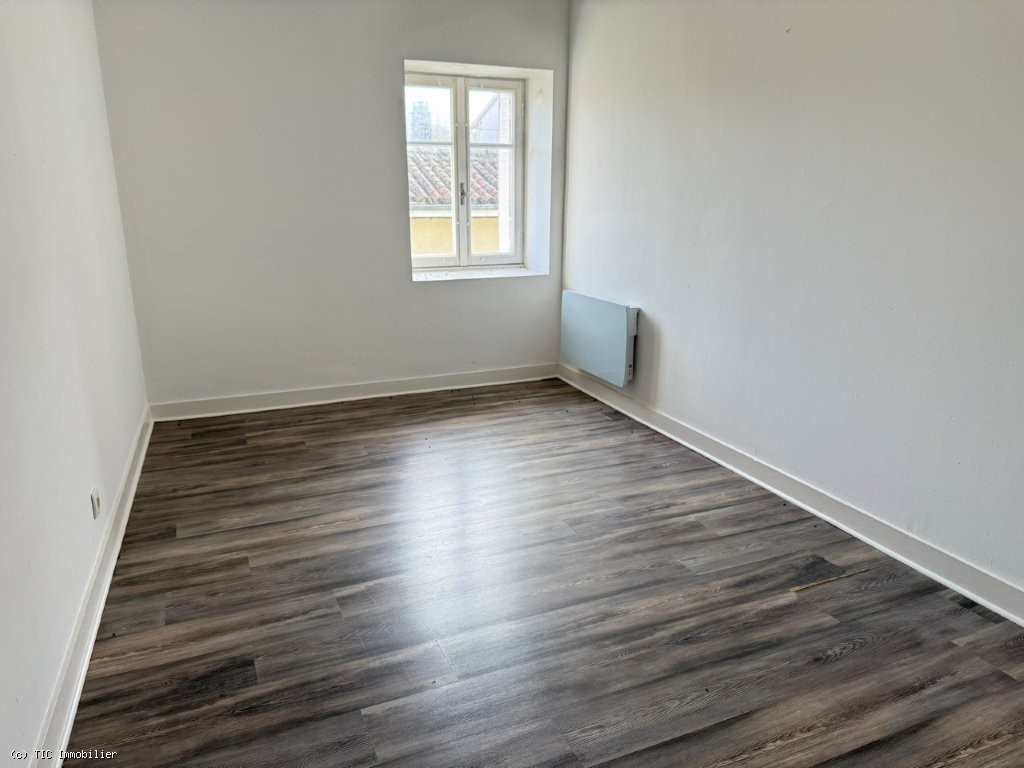 3 bedroom House in Nanteuil-En-Vallee, Nanteuil-En-Vallée, France – r7428