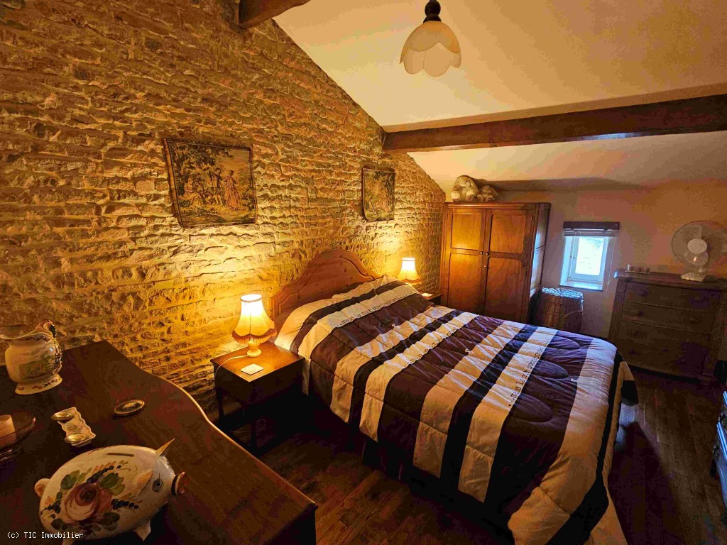 6 bedroom House in Villefagnan, France – r7406