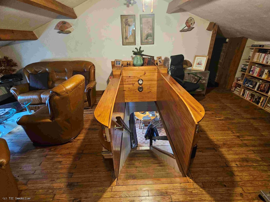 6 bedroom House in Villefagnan, France – r7406