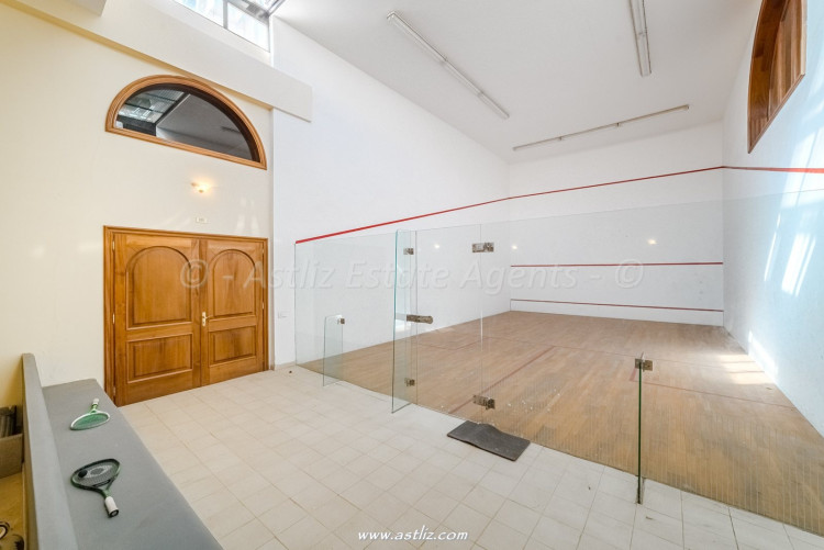 8 bedroom villa in Santa Cruz De Tenerife, Spain – AAEP1883