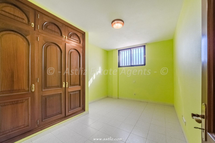 8 bedroom villa in Santa Cruz De Tenerife, Spain – AAEP1883