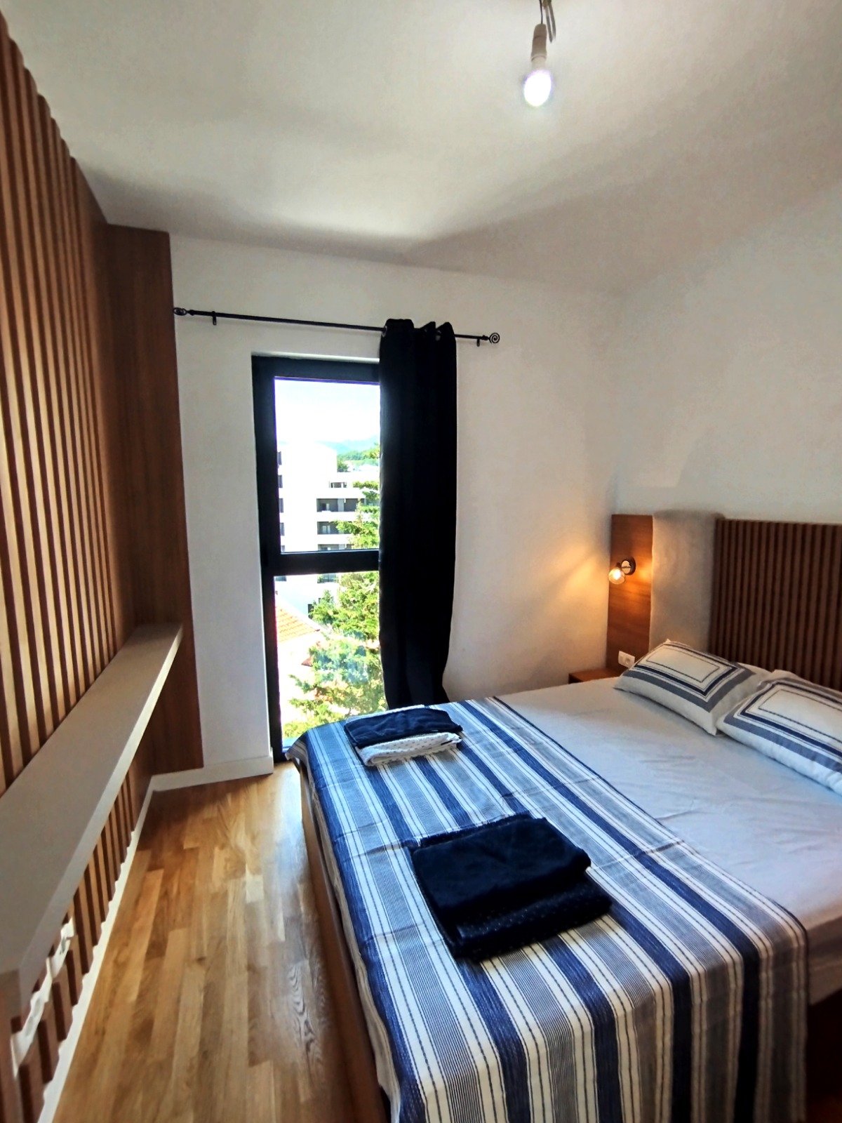 One-Bedroom Apartment with Sea View — Rafailovici