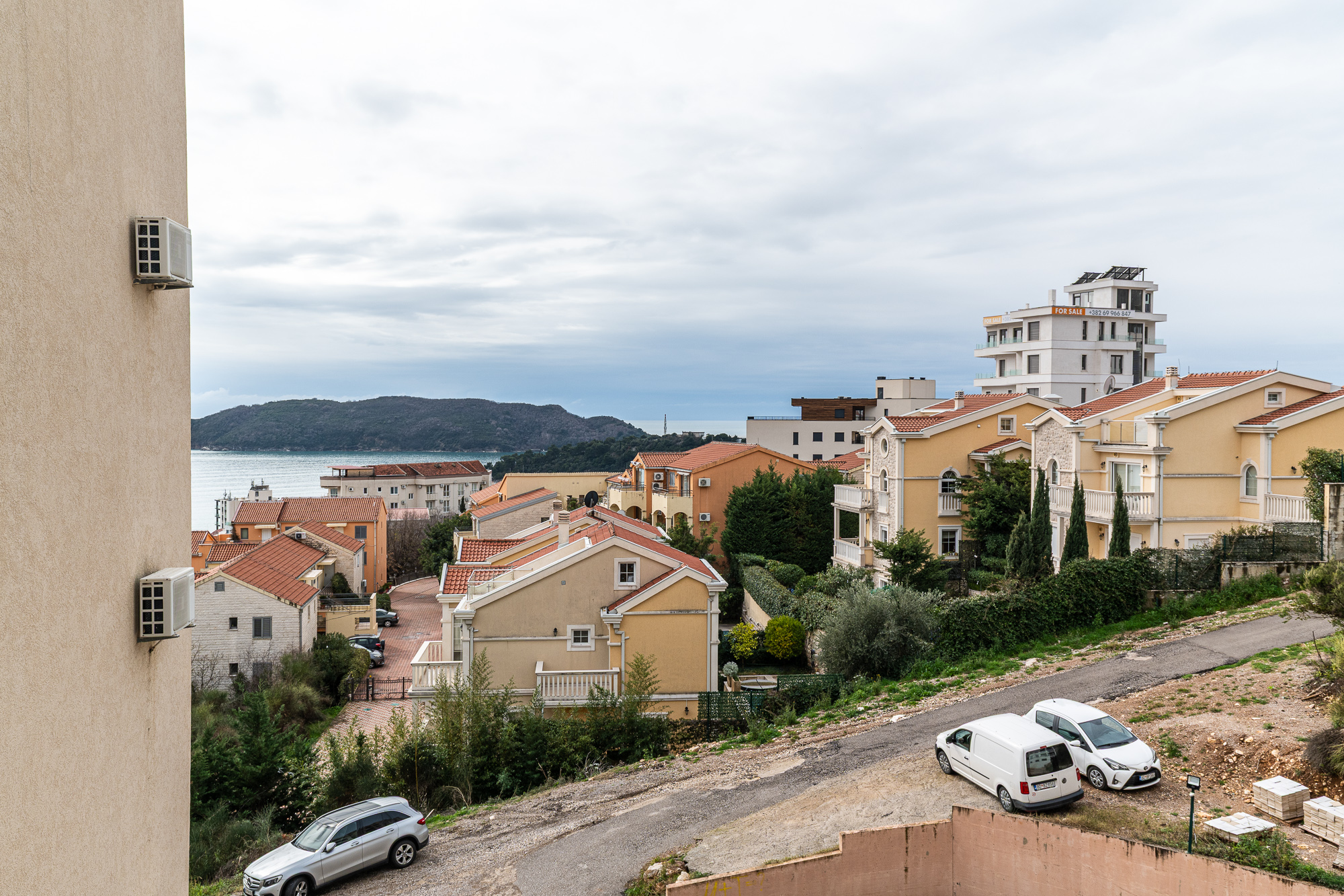Spacious 64 m² Apartment in Bečići with Sea View