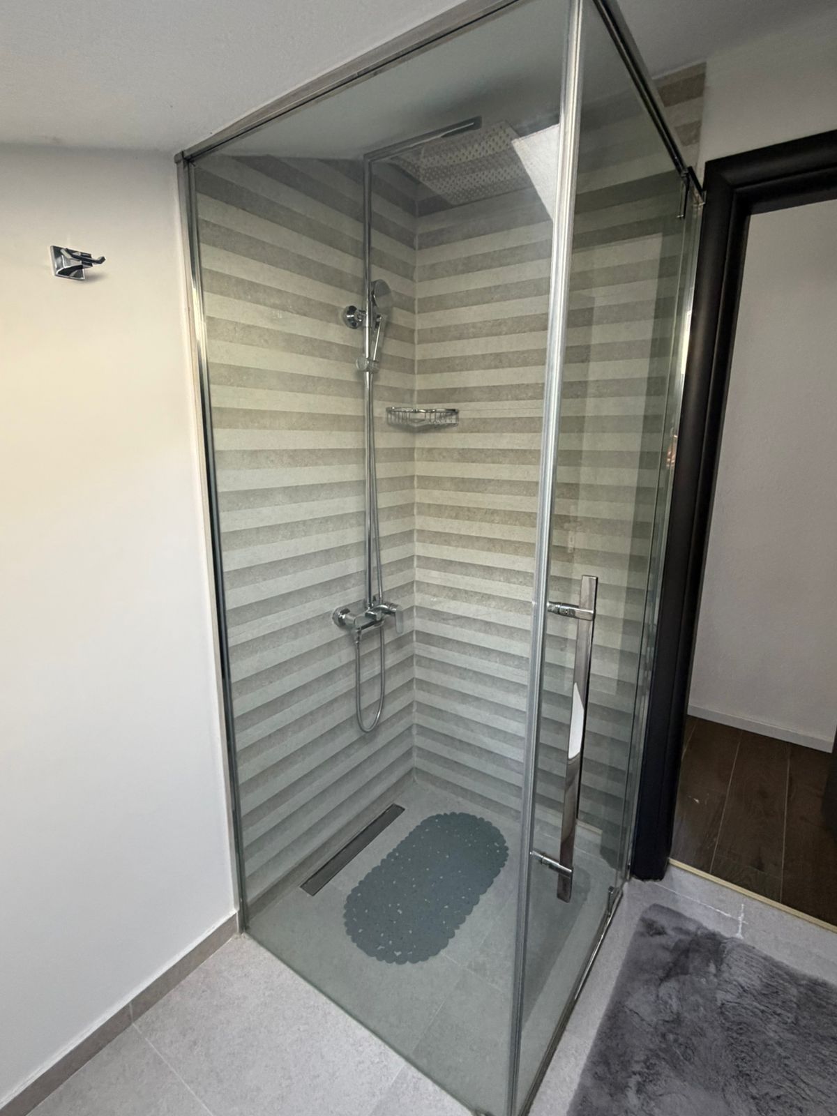 Luxury Penthouse with Breathtaking Sea View – Dobrota, Montenegro