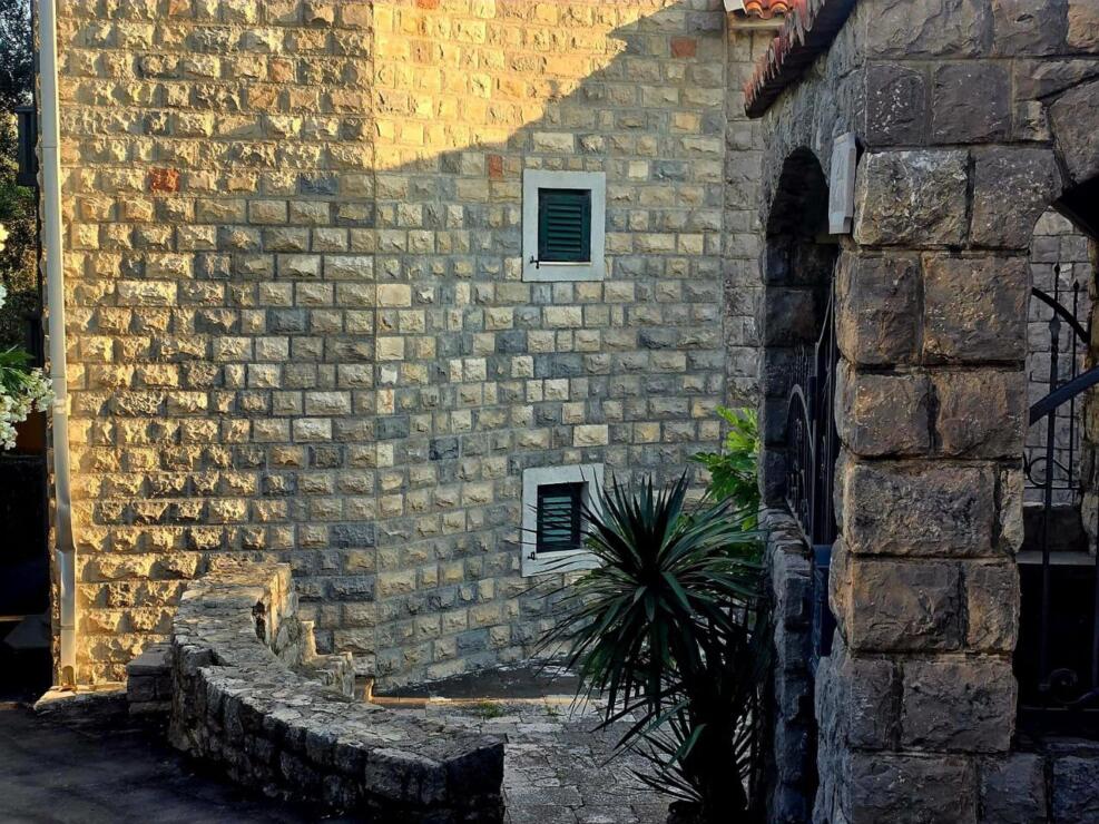 An apartment with authentic charm in the heart of Rafailovichi, Montenegro