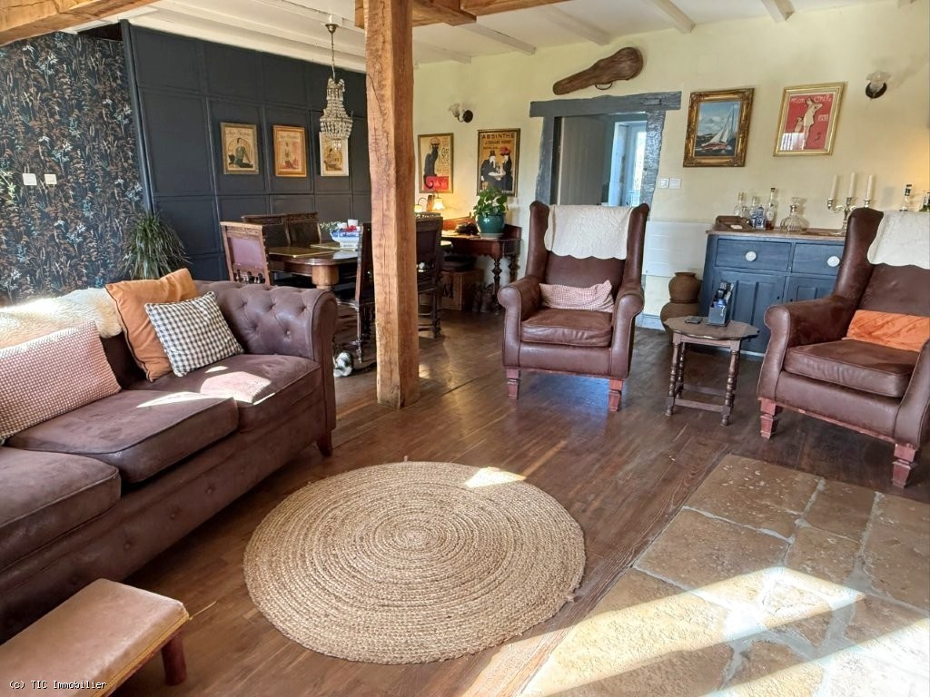 3 bedroom House in Lizant, France – r7435