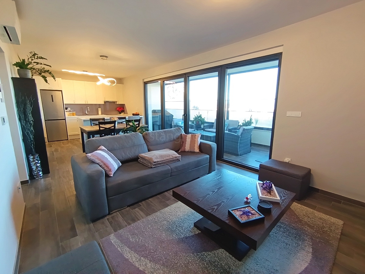 2 bedroom apartment in Malinska-Dubašnica, Croatia – 103602