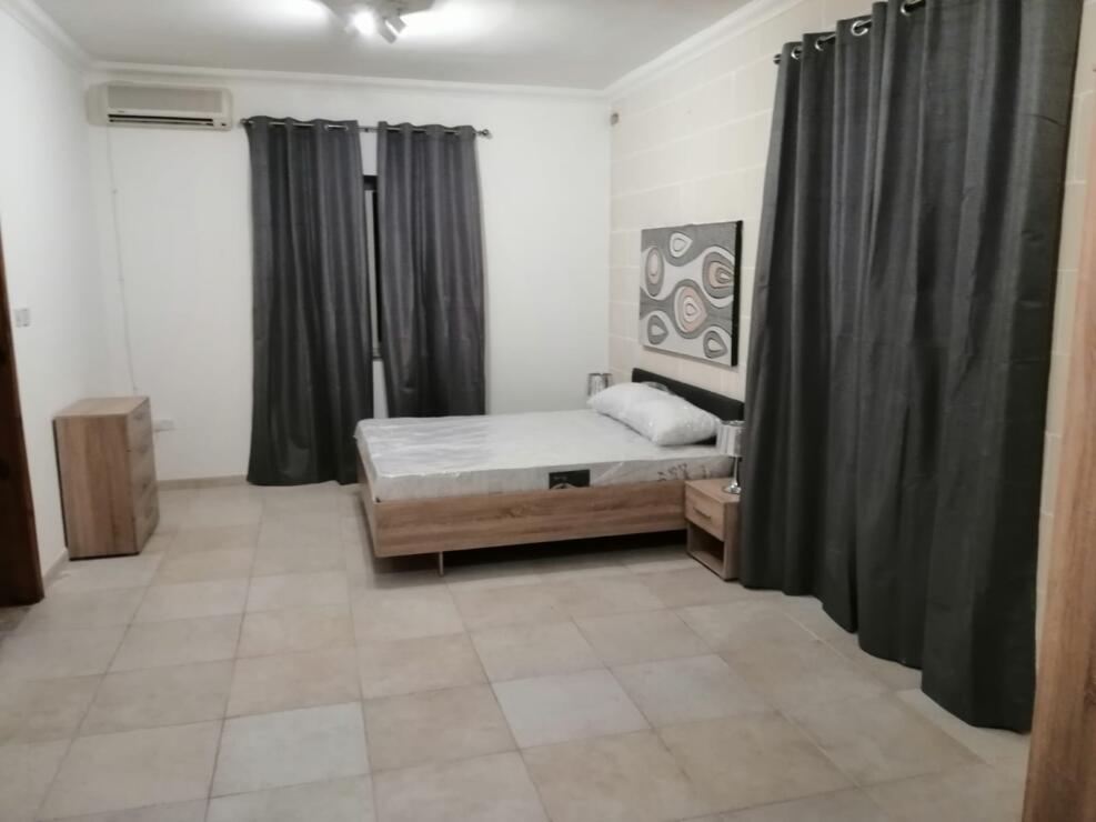 Elegant Newly Refurbished 3-Bedroom Semi-Detached Villa with A Pool in Kappara